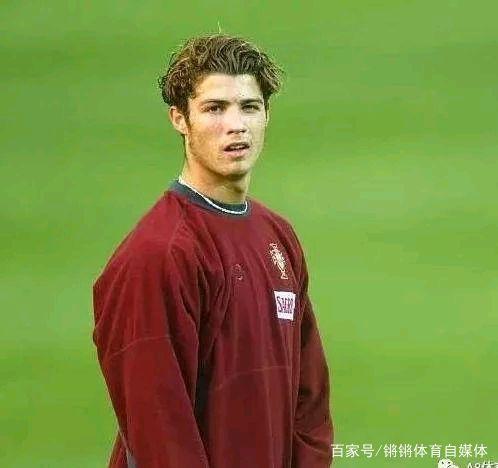 他在篮板球 他在篮板球